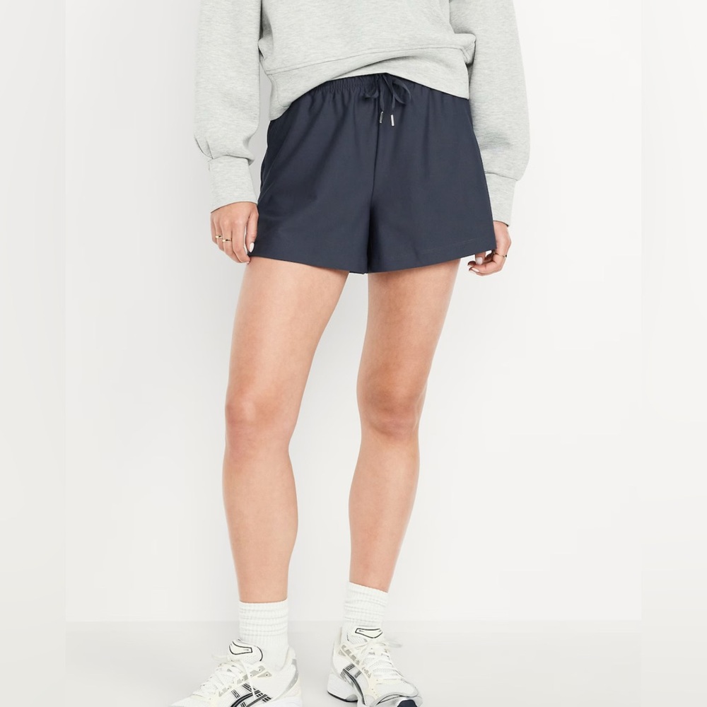 NEW Gray Old Navy high-Waisted PowerSoft Shorts 3.5” inseam